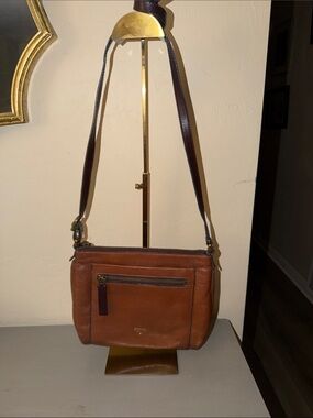 Fossil Cognac Leather Crossbody with Dark Brown Trim